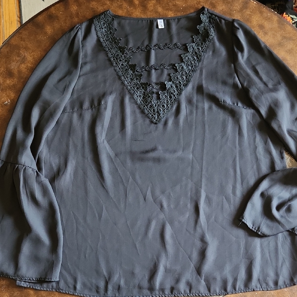Elegant Black Lace Chest Blouse Sz 2X